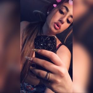 Meet your Posher, Gia